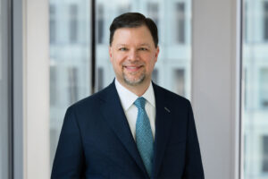 37 Knobbe Martens Attorneys Named Among “Best Lawyers” in 2023 Guide Headshot