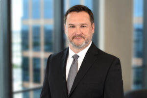 Marko Zoretic and Nicholas Zovko Author Article on the Benefits of Forum Non Conveniens in World Intellectual Property Review Headshot